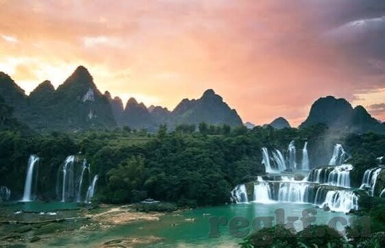 亚洲一区二区三区影院-探索亚洲影视文化的多元魅力，一区、二区、三区影院概览